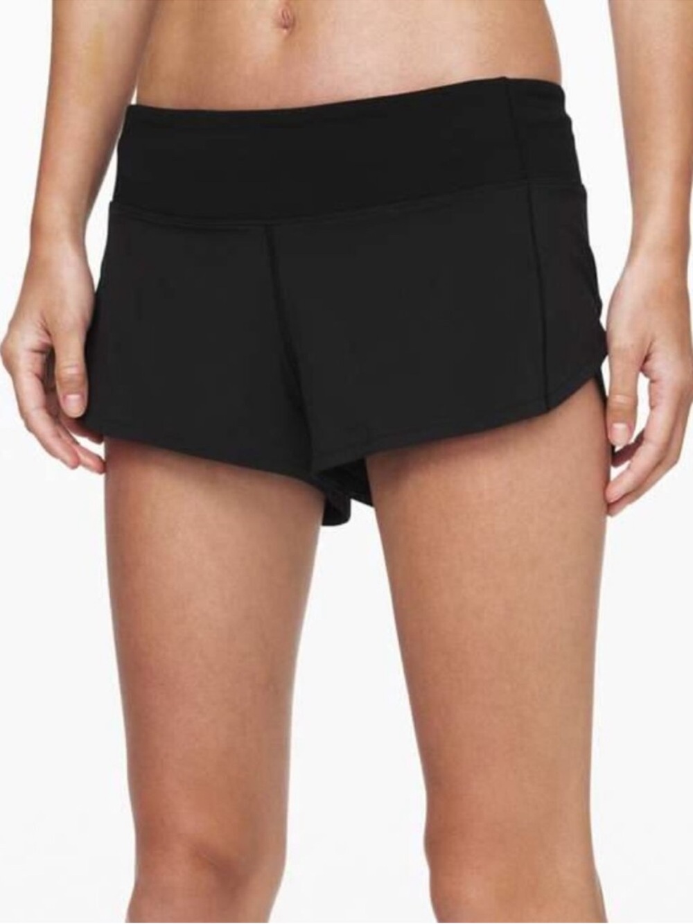 Lululemon Athletica Women's Speed Up Short *2.5" in Black Size 2